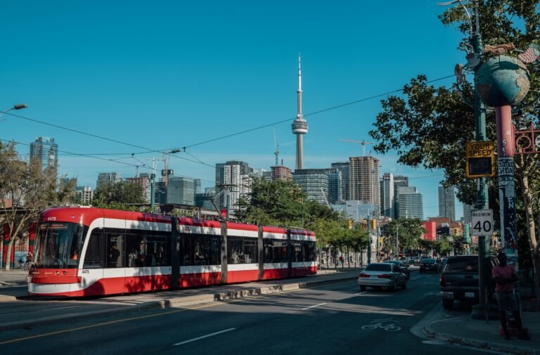 How to Explore Toronto Like a Local Instead of a Tourist