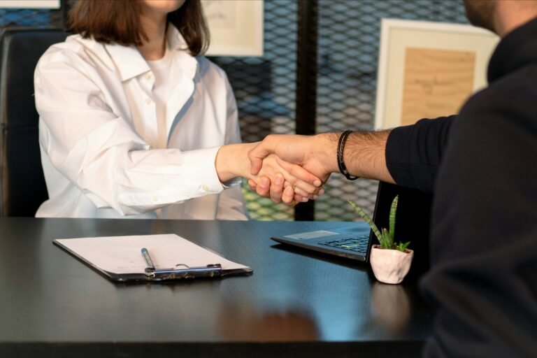 How to Access Free Settlement Services in Toronto as a Newcomer