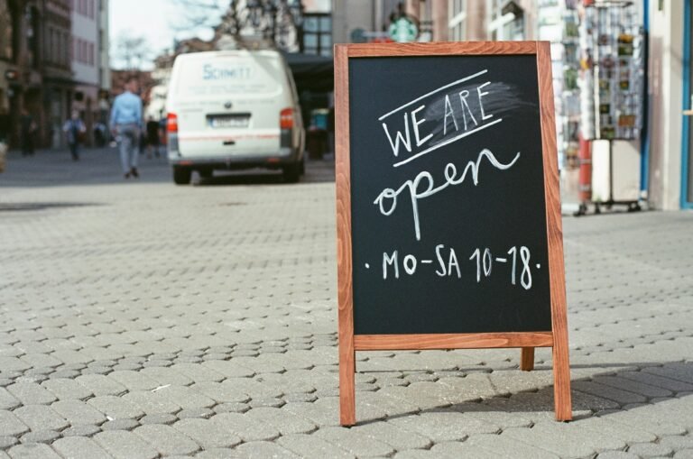 How to Start a Small Business in Toronto: A Step-by-Step Guide