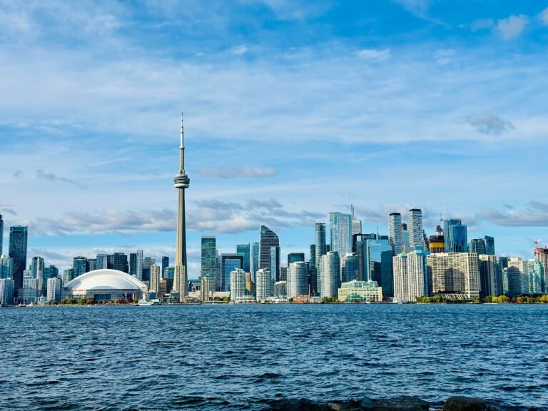 Moving from Ottawa to Toronto as a Newcomer: What Changes?