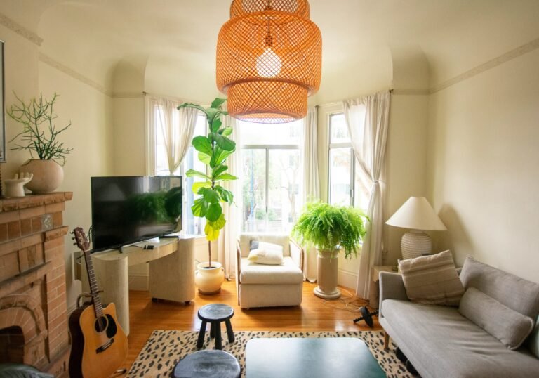 Leaving a Rent-Controlled Toronto Apartment: Costs to Compare