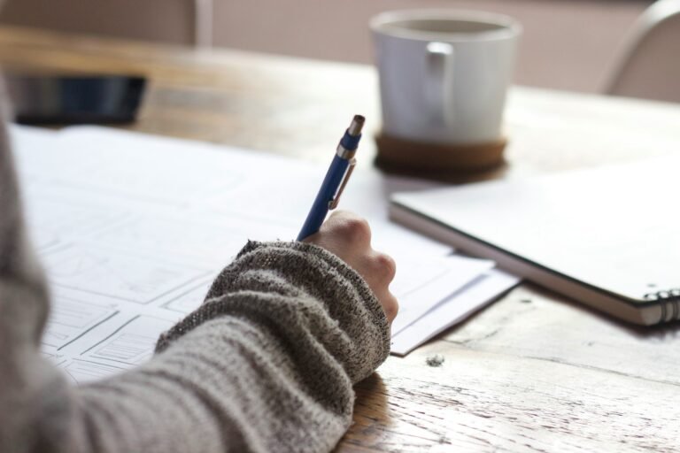 Toronto Resume Writing Services: Costs, Revisions and ATS Claims