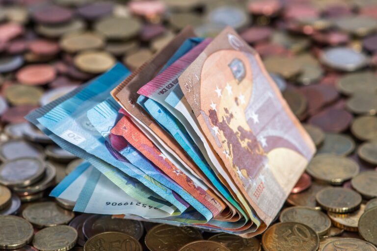 Toronto First Paycheque: Critical Payroll Checks
